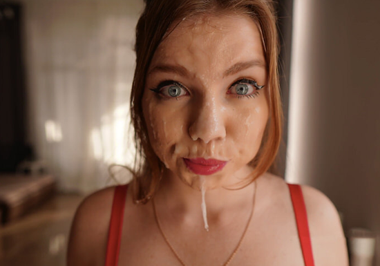 Curvy Russian Babe Interrupted His PS5 Game And Got A Huge Facial