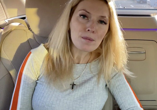 Hot MILF Paid Her Uber Driver With Pussy - He Creampied Her Deep!