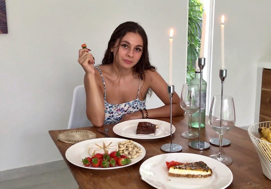 Cooked Romantic Dinner Then Dragged Him To Bed For Hot Sex!