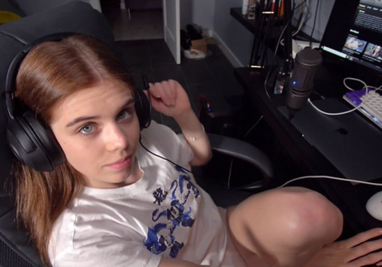 Distracted The Hot Gamer Girl From Her Game And Fucked Her Right In The Chair!