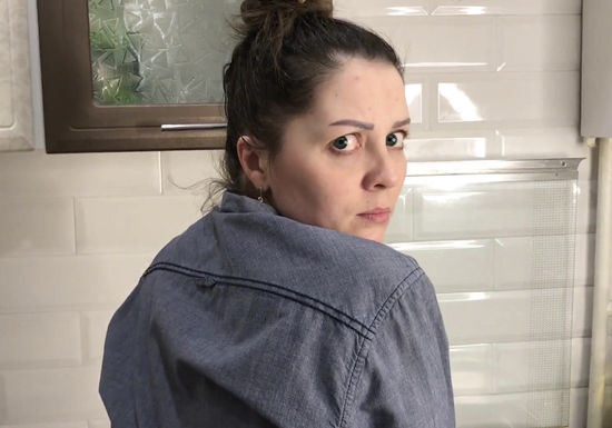 Stepmom Begged Her Stepson For A Deep Creampie!