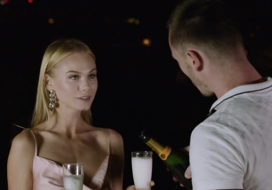 She Seduced A Stranger Into Hot Hard Sex