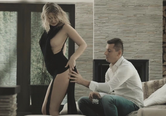 She Sweetly Seduced Her Boyfriend For Hot Sex!