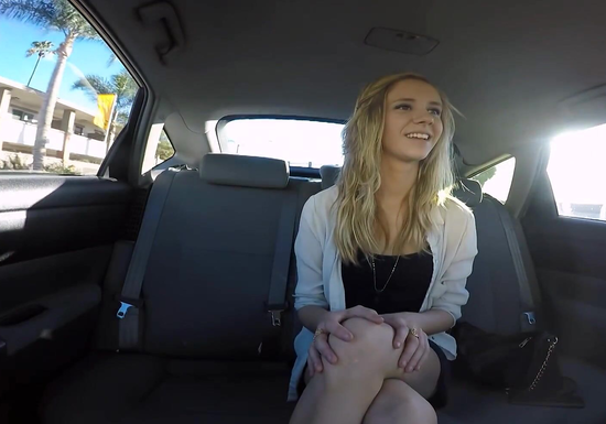 Cute Girl Gets Fucked In The Uber Taxi!