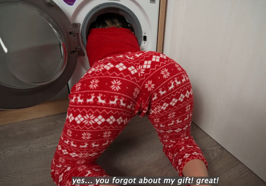 Stepmom Stuck In The Washing Machine... Best Gift For Her Stepson!