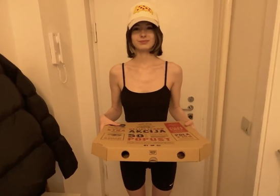 Russian Delivery Girl Got Her Pussy Pounded For The Tip!