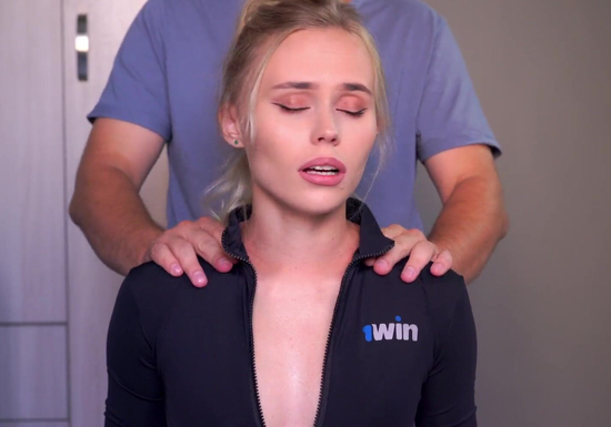 Gave Stepmom A Massage... Earned Her Tight Wet Pussy!