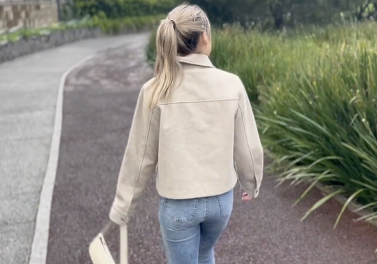 My Best Friend Has An Insanely Juicy Ass!